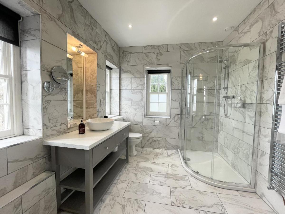 The Mount Somerton Retreat - Nr Bruton, Glastonbury, The Spectacular Wells Cathedral, Millfield School, Leonardo Helicopters, Yeovilton Ruang foto