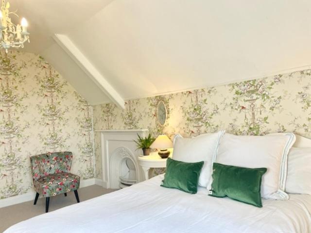 The Mount Somerton Retreat - Nr Bruton, Glastonbury, The Spectacular Wells Cathedral, Millfield School, Leonardo Helicopters, Yeovilton Bagian luar foto