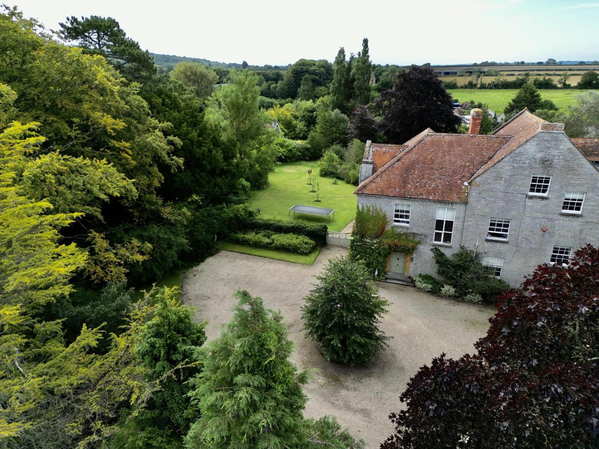 The Mount Somerton Retreat - Nr Bruton, Glastonbury, The Spectacular Wells Cathedral, Millfield School, Leonardo Helicopters, Yeovilton Bagian luar foto