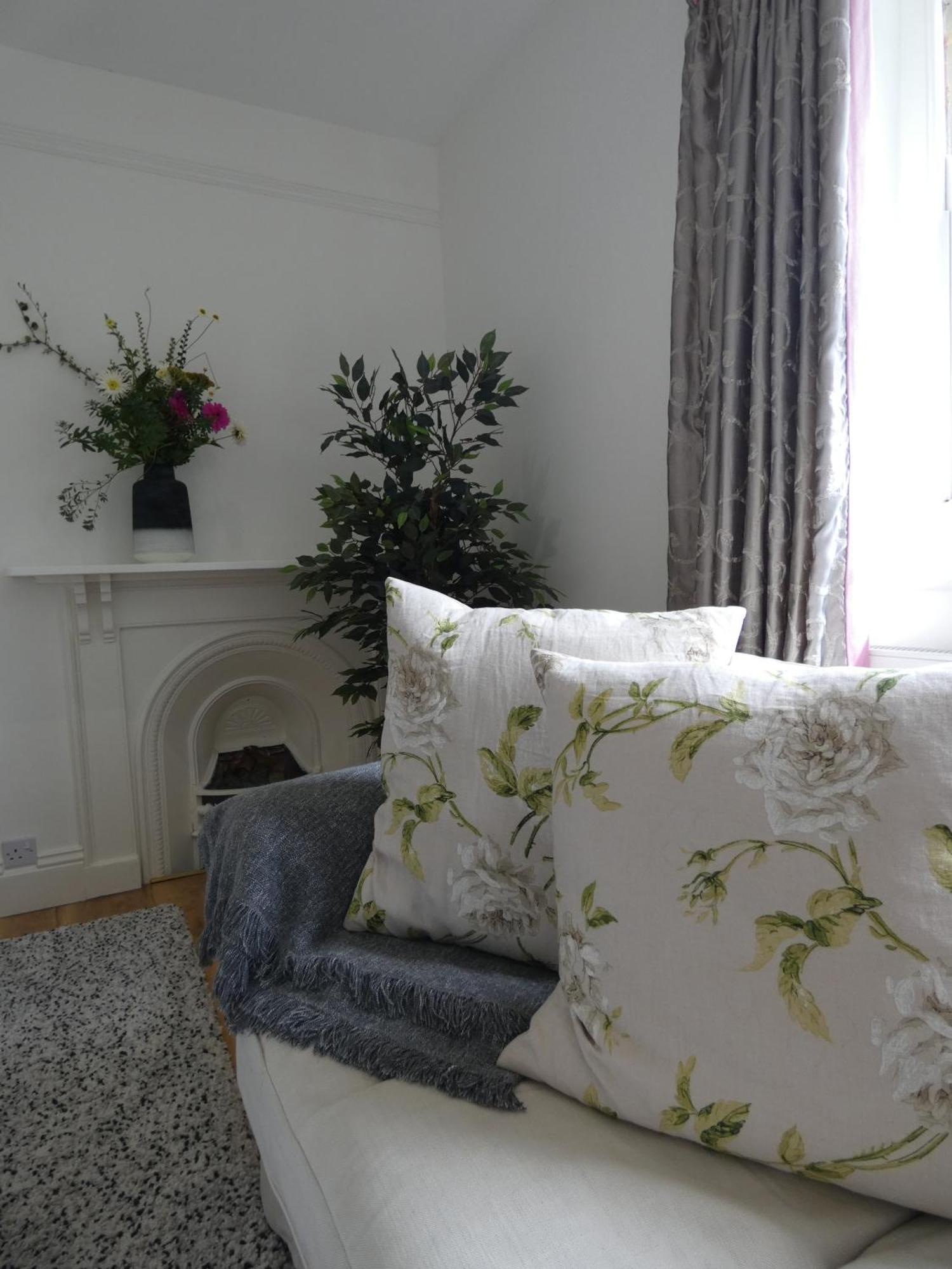The Mount Somerton Retreat - Nr Bruton, Glastonbury, The Spectacular Wells Cathedral, Millfield School, Leonardo Helicopters, Yeovilton Bagian luar foto